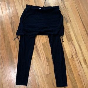 Athletes leggings with built in skirt